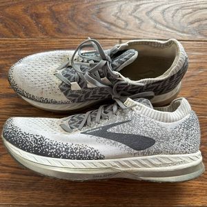 Bedlam 'Grey Black' Brooks size 8